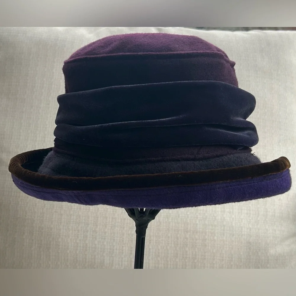 NWOT Mystery Cafe Purple Bucket Hat